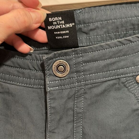 Kuhl Roll Up Cargo Outdoor Convertible Hiking Pants Size 8 Short - Picture 3 of 8